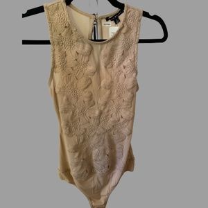 Haute Monde Floral Appliqué Bodysuit (nude)